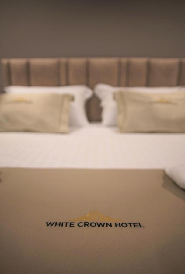 White Crown Hotel Kamez Esterno foto